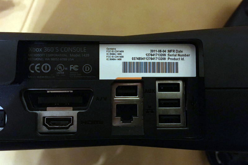 Пример стикера с датой производства Xbox 360