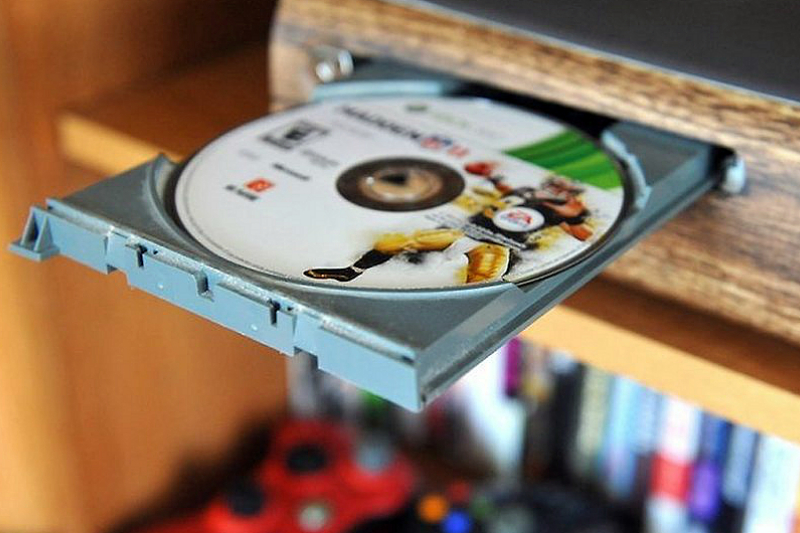 Диск в приводе Xbox 360