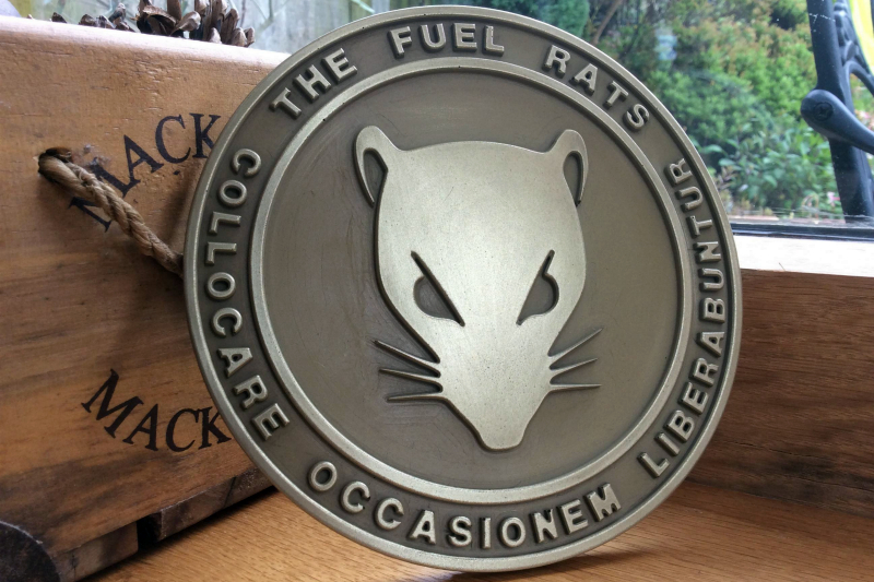 Логотип "Топливных крыс"