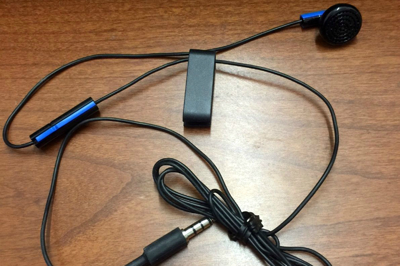 Оригинальная гарнитура от PlayStation 4